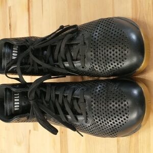Size 9 mens HIGH-TOP BLACK GUM LEATHER TRAINER. Great boot